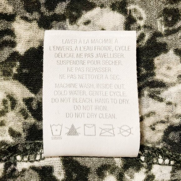 REITMANS Abstract geometric print v-neck tie-waist t-shirt ~ MEDIUM LARGE XL top - Picture 13 of 14